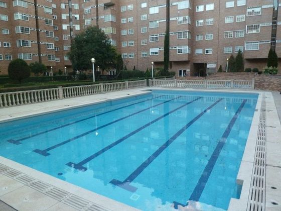 Foto 1 de Piso en venta en El Barral Ferial de 3 habitaciones con piscina y garaje