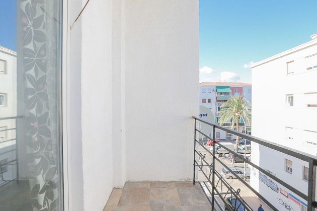 Foto 2 de Pis en venda a San Fernando - Princesa Mercedes de 3 habitacions amb balcó
