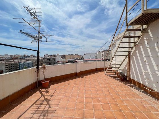 Foto 1 de Pis en venda a calle Portugal de 1 habitació amb terrassa i aire acondicionat