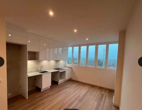 Foto 2 de Piso en alquiler en Lucero de 2 habitaciones con aire acondicionado y calefacción