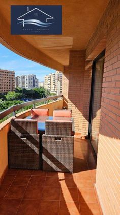 Foto 1 de Piso en venta en Vistahermosa de 4 habitaciones con terraza y piscina