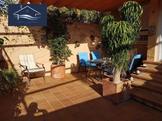 Foto 2 de Casa en venta en Cabo de las Huertas de 4 habitaciones con terraza y piscina