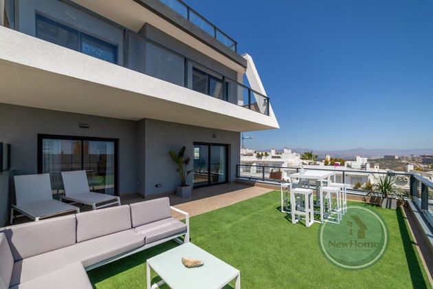 Foto 2 de Piso en venta en Gran Alacant de 2 habitaciones con terraza y piscina