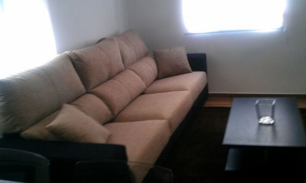 Foto 1 de Piso en alquiler en avenida De Novelda de 3 habitaciones con muebles y balcón