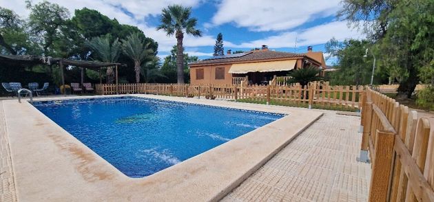 Foto 2 de Xalet en venda a calle Peña Las Aguilas de 5 habitacions amb terrassa i piscina