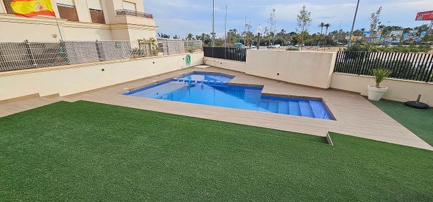 Foto 2 de Pis en venda a calle General Gutiérrez Mellado de 2 habitacions amb terrassa i piscina