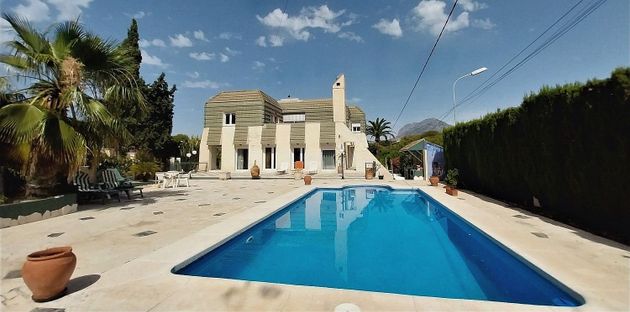 Foto 1 de Xalet en venda a Rincón de Loix de 5 habitacions amb terrassa i piscina