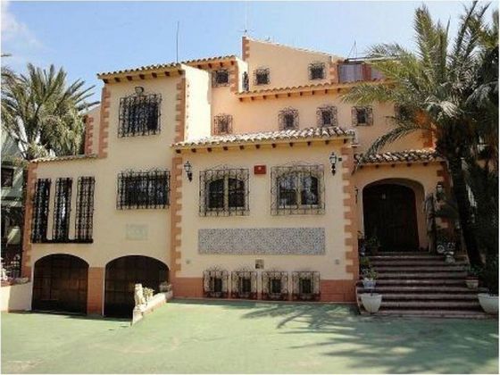 Foto 1 de Xalet en venda a Villamontes-Boqueres de 11 habitacions amb terrassa i piscina