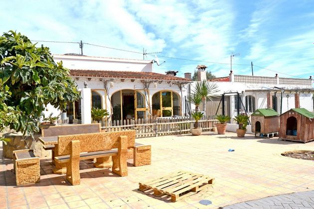 Foto 2 de Venta de casa en Montgó - Partida Tosal de 4 habitaciones con terraza y piscina