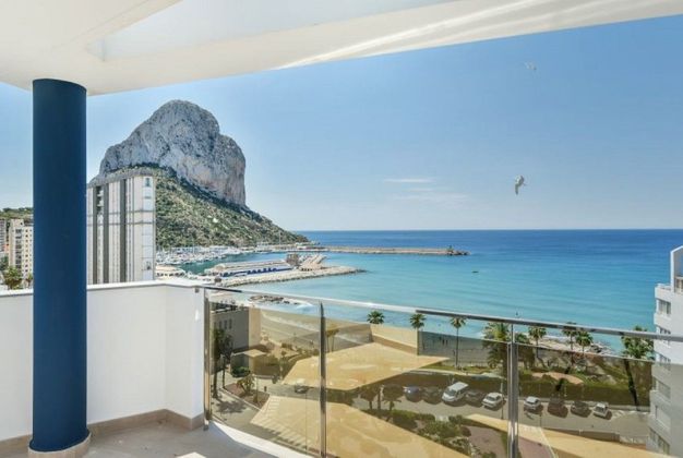 Foto 1 de Àtic en venda a Zona Levante - Playa Fossa de 3 habitacions amb piscina i garatge