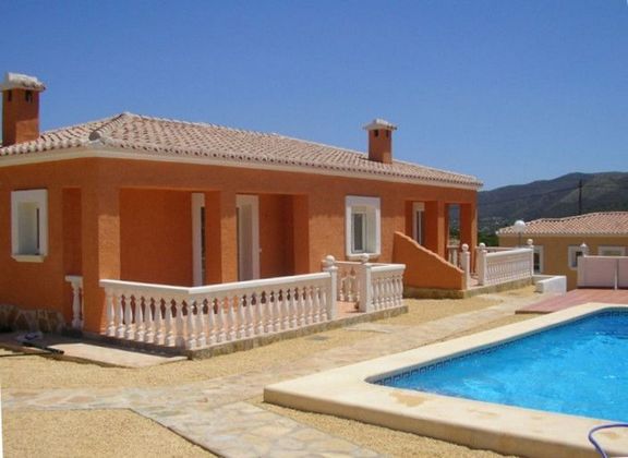 Foto 1 de Casa en venda a Alcalalí de 2 habitacions amb terrassa i piscina