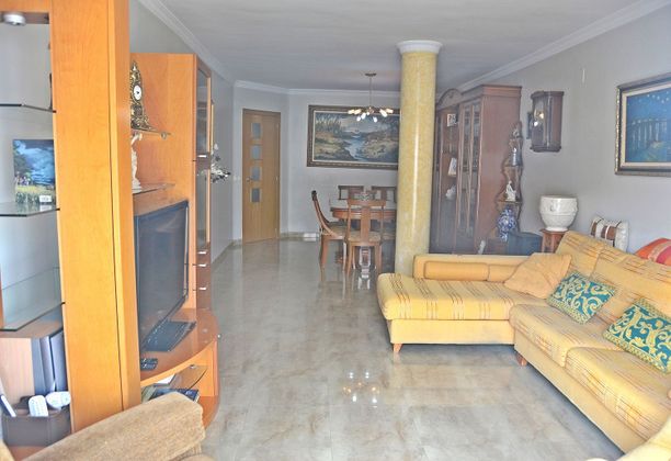 Foto 2 de Pis en venda a Casco Antiguo de 3 habitacions amb garatge i balcó