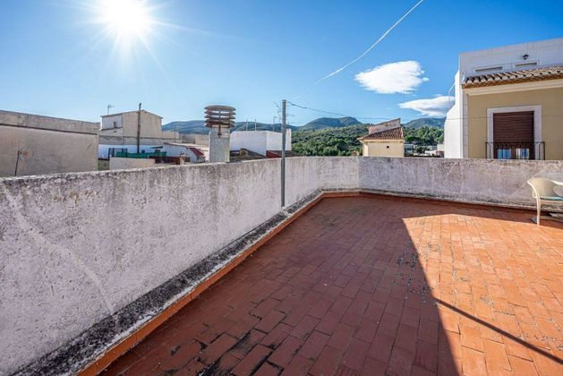 Foto 2 de Casa en venda a Gata de Gorgos de 4 habitacions amb terrassa i aire acondicionat