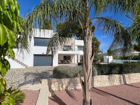 Foto 1 de Casa en venda a Pinar del Advocat - Cometa de 4 habitacions amb terrassa i piscina