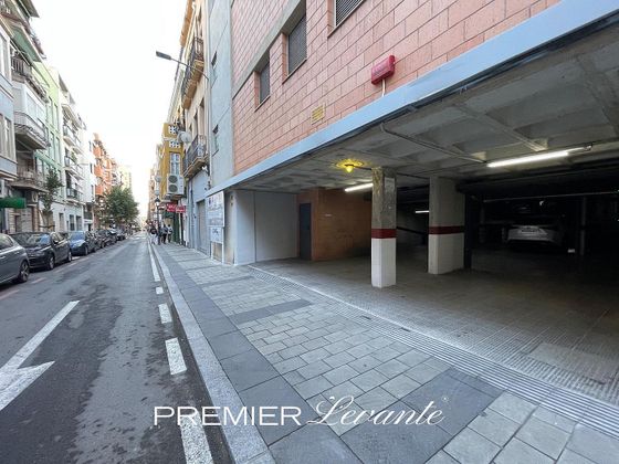 Foto 1 de Garatge en venda a calle Poeta Campos Vasallo de 35 m²