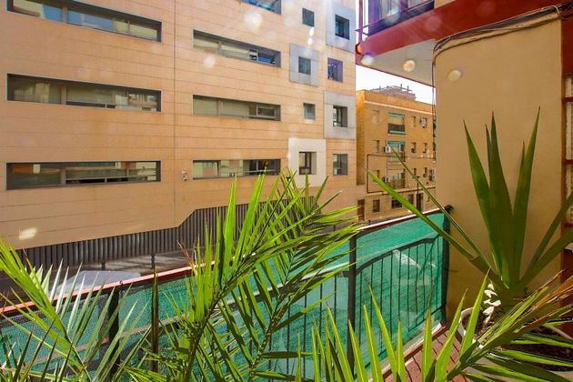 Foto 2 de Pis en venda a calle Isabel la Católica de 4 habitacions amb terrassa i aire acondicionat