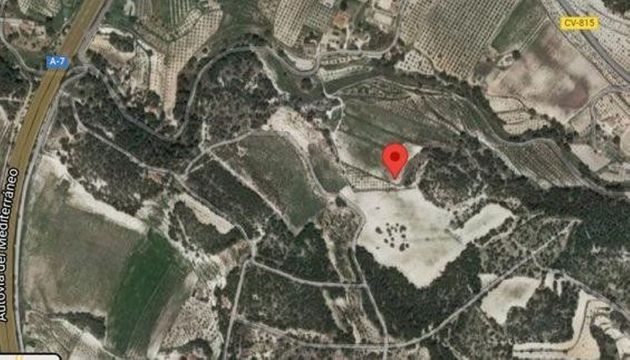 Foto 1 de Venta de terreno en Castalla de 240000 m²