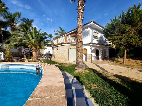 Foto 2 de Chalet en venta en Cabo de las Huertas de 7 habitaciones con piscina y garaje