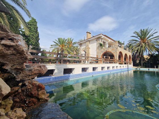 Foto 1 de Venta de casa en San Juan de Alicante/Sant Joan d´Alacant de 4 habitaciones con terraza y piscina