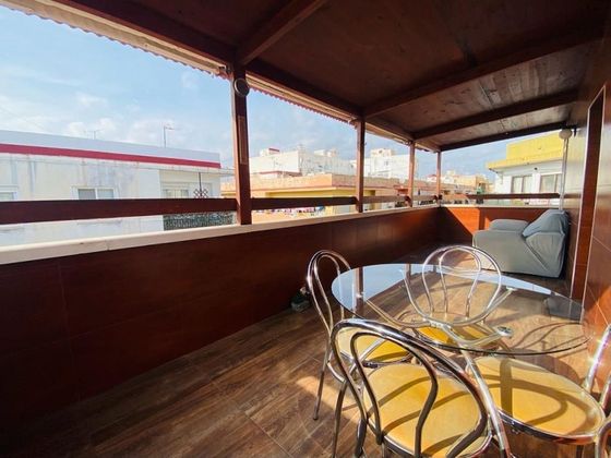 Foto 2 de Àtic en venda a Carolinas Altas de 4 habitacions amb terrassa i balcó