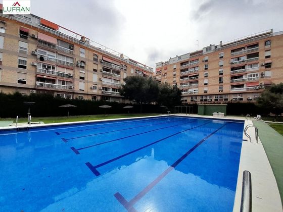 Foto 2 de Pis en venda a Alipark de 3 habitacions amb terrassa i piscina