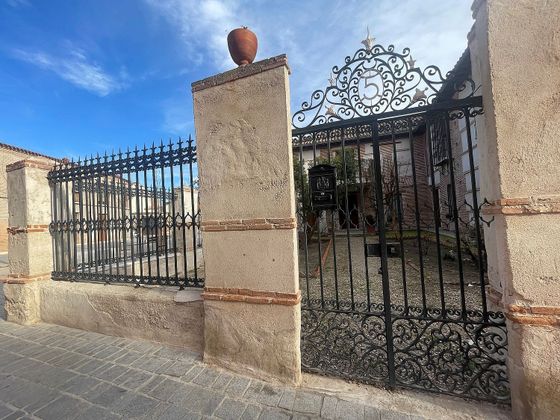 Foto 2 de Xalet en venda a Casco Histórico de 11 habitacions amb piscina i jardí