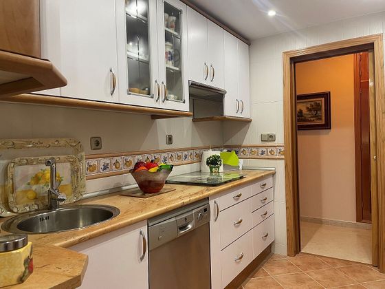 Foto 2 de Piso en alquiler en Chorrillo de 3 habitaciones con muebles y aire acondicionado