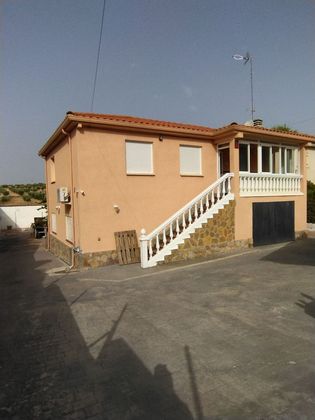 Foto 2 de Venta de chalet en calle Del Olivo de 4 habitaciones con terraza y piscina