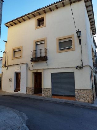 Foto 1 de Casa en venda a Centro de Ocaña de 4 habitacions amb garatge i balcó