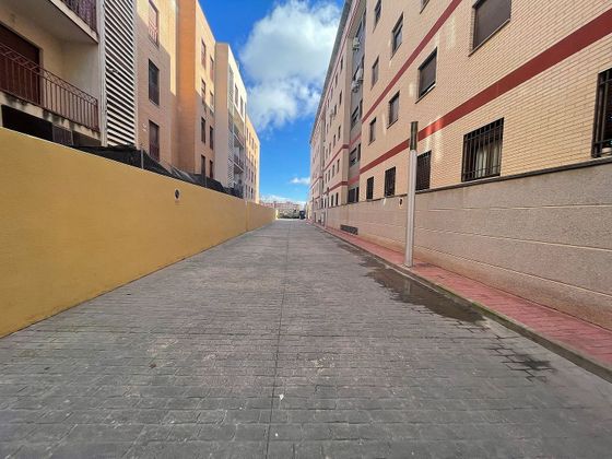 Foto 2 de Pis en venda a Puerta de Murcia - Colegios de 2 habitacions amb piscina i garatge