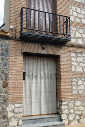 Foto 1 de Venta de casa adosada en Villatobas de 6 habitaciones con terraza y garaje