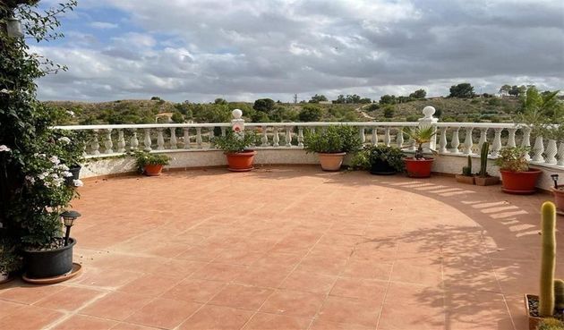 Foto 1 de Xalet en venda a Monforte del Cid de 5 habitacions amb terrassa i piscina