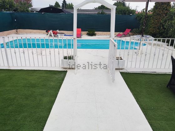 Foto 1 de Xalet en venda a Aldea del Fresno de 3 habitacions amb terrassa i piscina