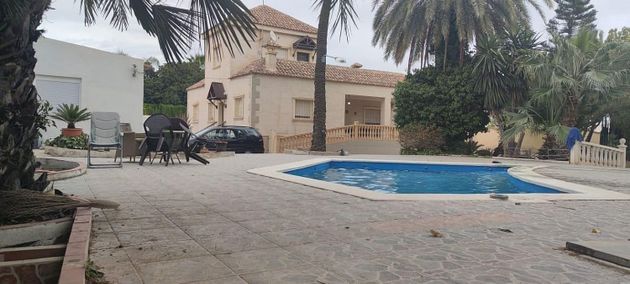 Foto 2 de Pis en venda a Algorós - El Derramador de 8 habitacions amb terrassa i piscina