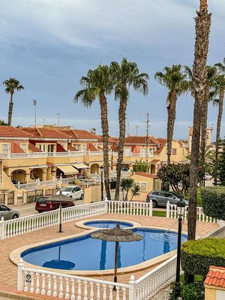 Foto 1 de Casa en lloguer a Cabo Roig - La Zenia de 3 habitacions amb terrassa i piscina
