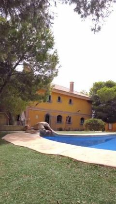 Foto 2 de Chalet en venta en Rojales de 8 habitaciones con piscina y aire acondicionado