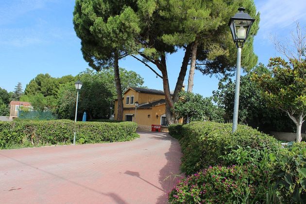 Foto 2 de Venta de chalet en carretera De Colmenar Hacia Aranjuez de 12 habitaciones con piscina y jardín