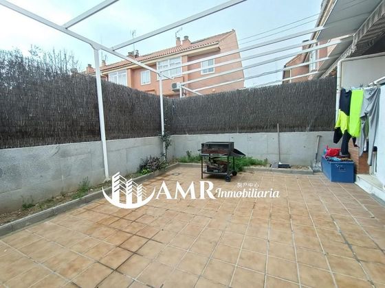 Foto 1 de Casa en venda a Seseña Nuevo de 5 habitacions amb terrassa i jardí
