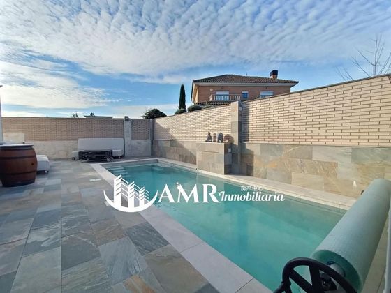 Foto 1 de Xalet en venda a Griñón de 7 habitacions amb terrassa i piscina