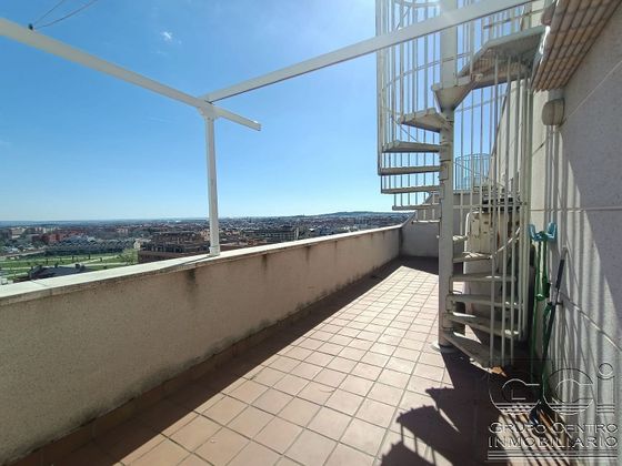 Foto 2 de Ático en venta en Hospital de 2 habitaciones con terraza y piscina