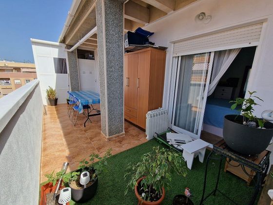 Foto 1 de Àtic en venda a Centro - Torrevieja de 2 habitacions amb terrassa i balcó