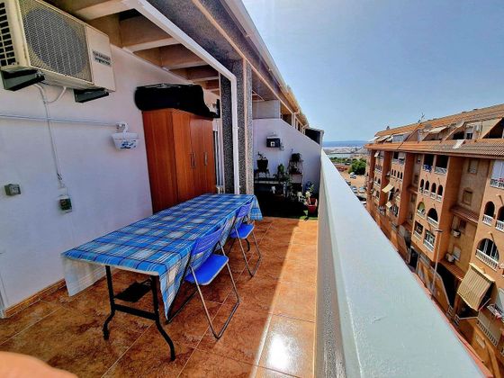 Foto 1 de Pis en venda a Centro - Torrevieja de 2 habitacions amb terrassa i balcó