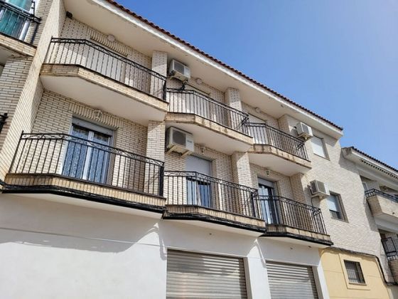 Foto 2 de Pis en venda a Arroyo de la Luz de 3 habitacions amb terrassa i balcó