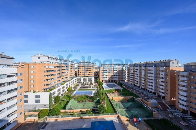 Foto 1 de Ático en venta en Parque Oeste - Fuente Cisneros de 4 habitaciones con terraza y piscina