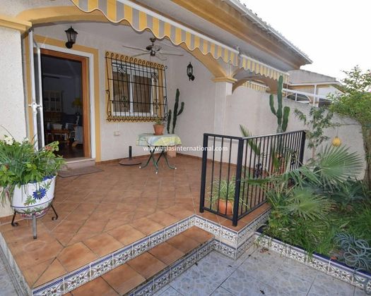 Foto 1 de Casa adosada en venta en Pueblo Latino de 4 habitaciones con terraza y aire acondicionado