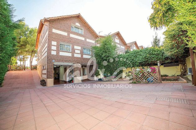 Foto 2 de Casa en venda a Torrecastillo de 4 habitacions amb piscina i garatge