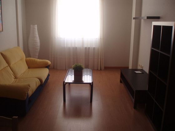 Foto 1 de Alquiler de piso en Villarrubia de los Ojos de 3 habitaciones con muebles y calefacción