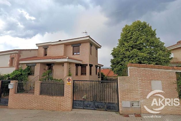 Foto 1 de Casa en venda a Torrelaguna de 4 habitacions amb terrassa i garatge