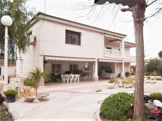 Foto 1 de Venta de chalet en Perleta - Maitino de 8 habitaciones con terraza y jardín
