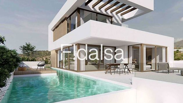 Foto 1 de Casa en venda a Cala de Finestrat de 3 habitacions amb terrassa i piscina
